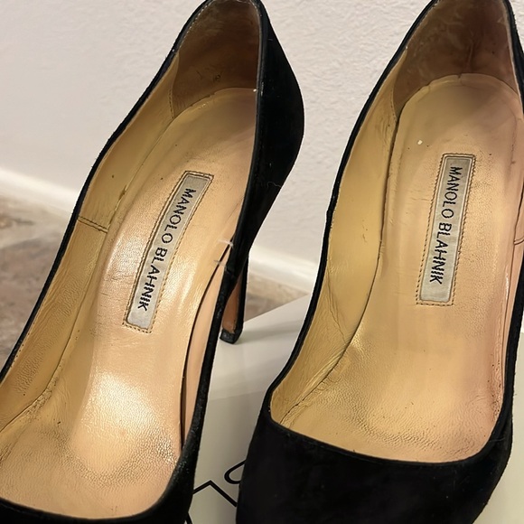 Black Suede Manolo Blahnik - Picture 2 of 2